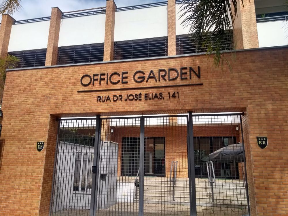 Fachada do Office Garden — Rua Dr. José Elias, 141
